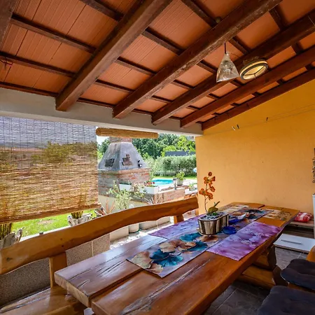 Tatil Evi Noela, A Cozy Surrounded By Nature Near The Sea