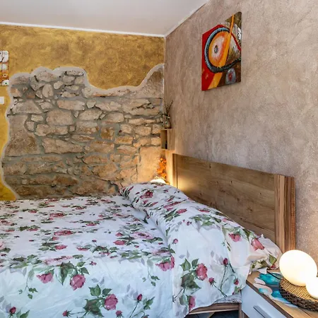 Tatil Evi Noela, A Cozy Surrounded By Nature Near The Sea *