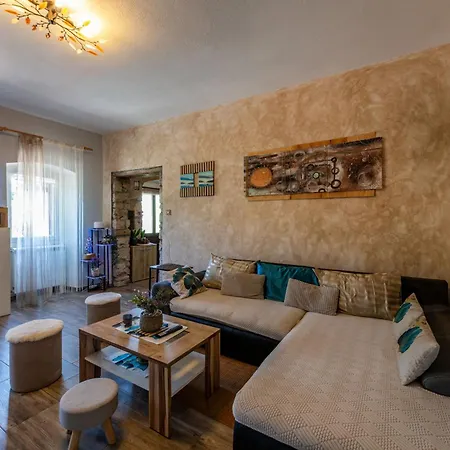 Tatil Evi Noela, A Cozy Surrounded By Nature Near The Sea