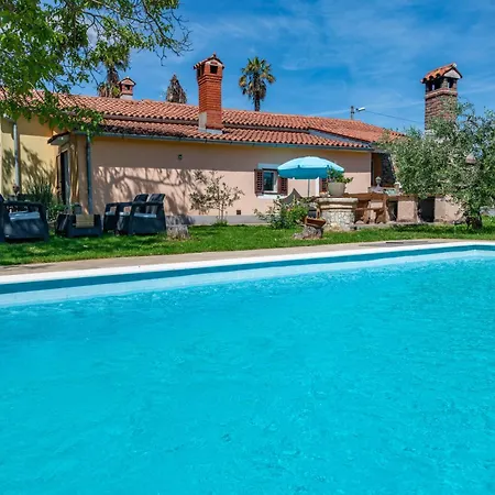Tatil Evi Noela, A Cozy Surrounded By Nature Near The Sea