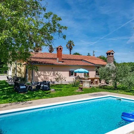 Noela, A Cozy Surrounded By Nature Near The Sea Tatil Evi Potpićan